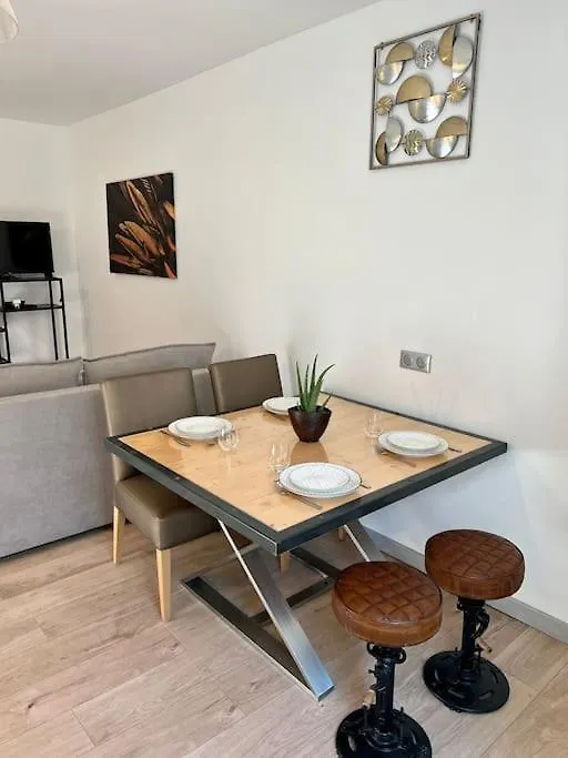 Le Dauphin - Appartement Chaleureux Proche Gare De Bourgoin Bourgoin-Jallieu
